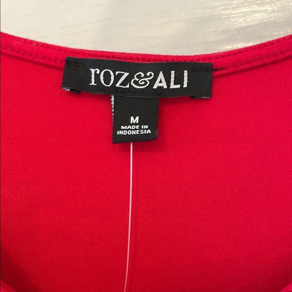 Roz & Ali Women's Red Sleeveless Top - Picture 2 of 8